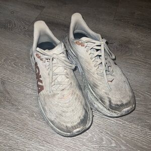 dirty, used hokas 🥰 lots of wear